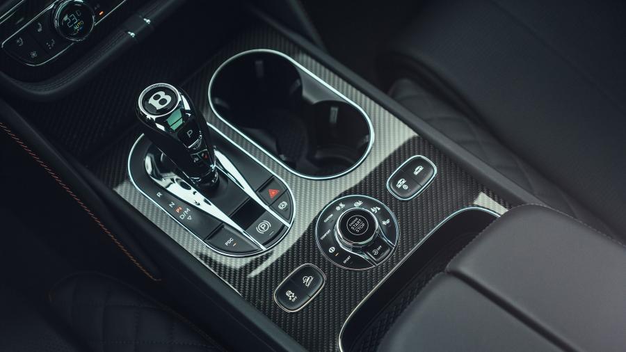 Детали интерьера Bentley Bentayga V8 2018 года  (WW) (фото 39 из 49)